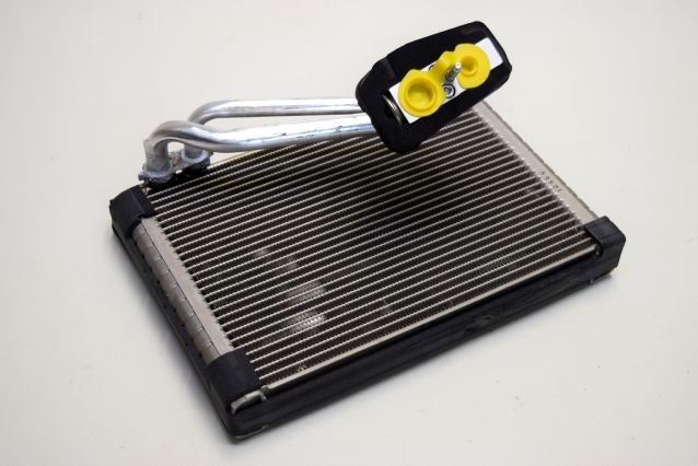 Linea Analog Klimalı Kalorifer Kutusu Klima Radyatörü Evaporatör 77366858