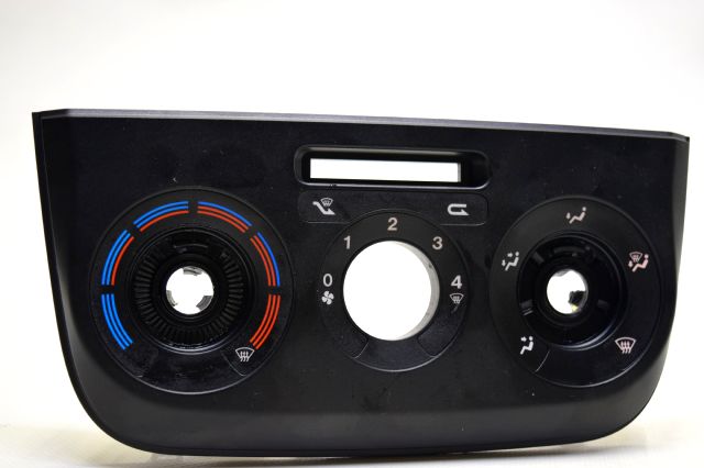 Fiorino Kalorifer Kumanda Paneli Çerçevesi 735461386
